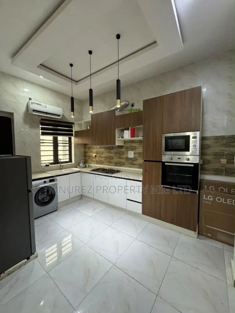 Furnished 2bdrm Apartment in Agungi for rent in Agungi