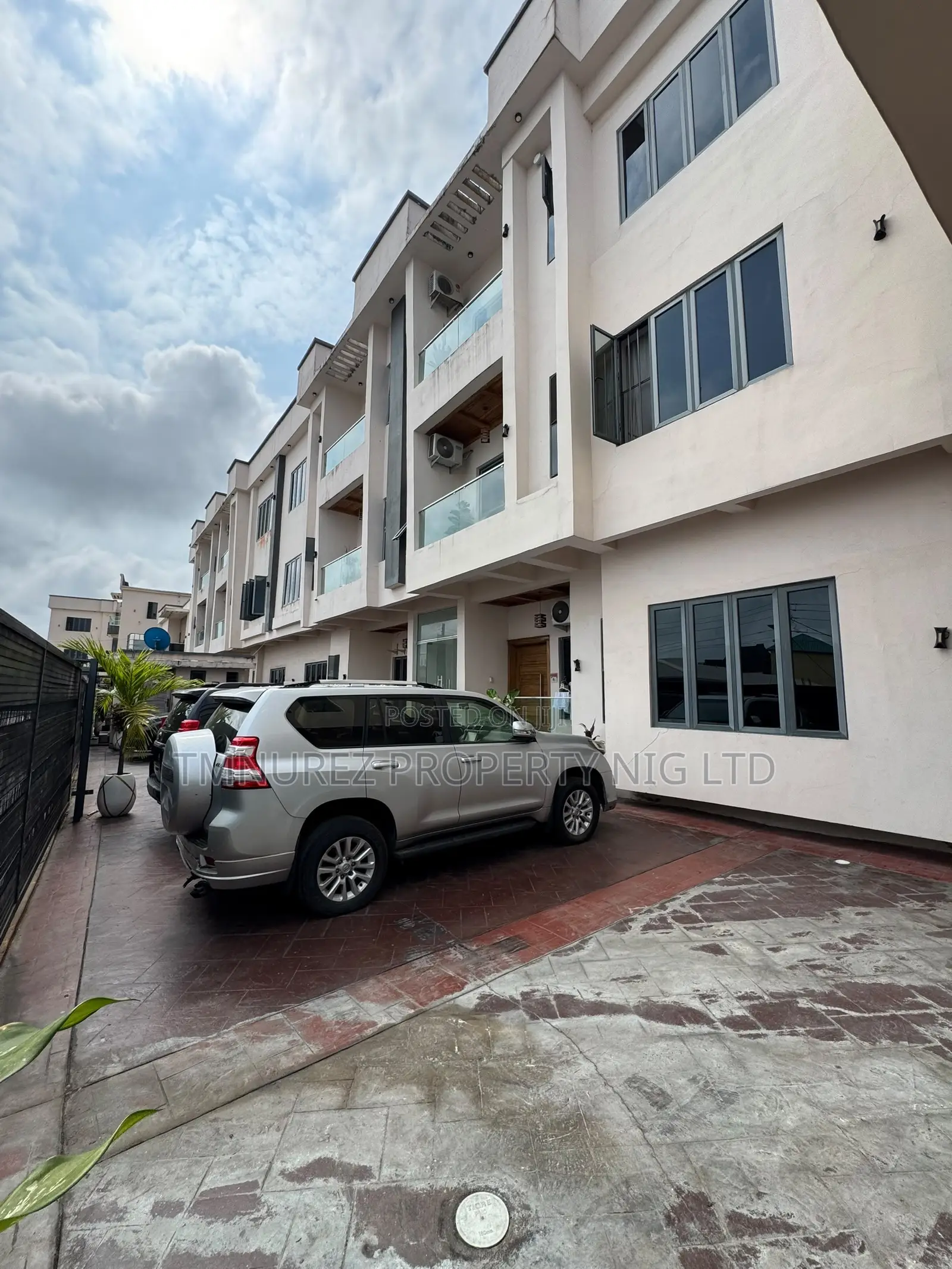 Furnished 2bdrm Apartment in Agungi for rent in Agungi