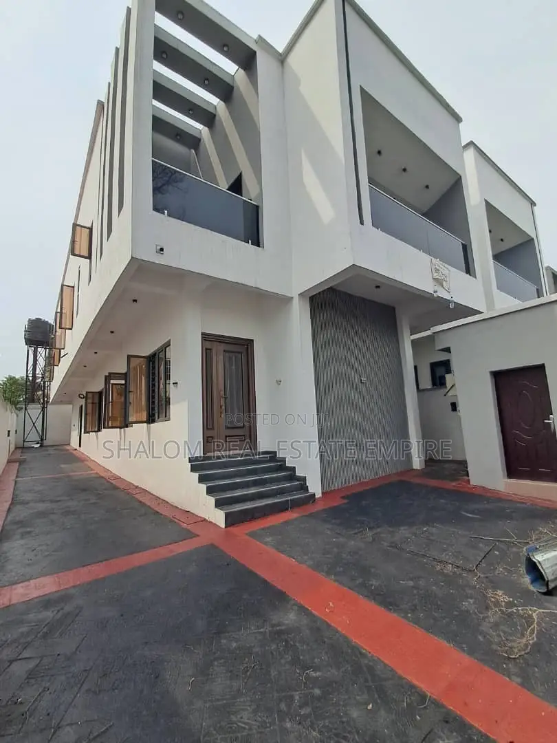 5bdrm Duplex in Magodo Phase 2 for sale in GRA Phase 2 Shangisha
