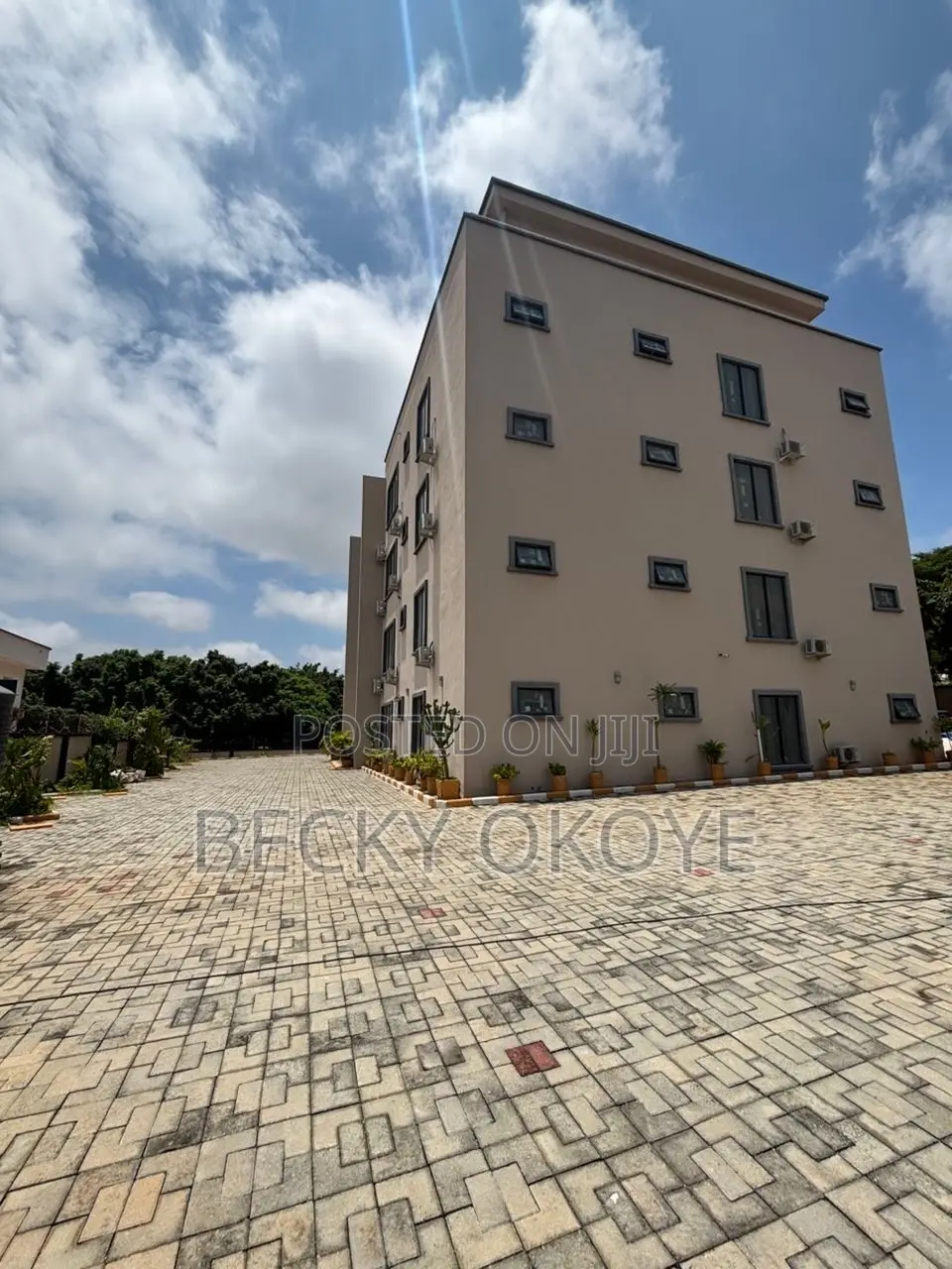 3bdrm Block of Flats in Garki, Area 8 for sale in Area 8