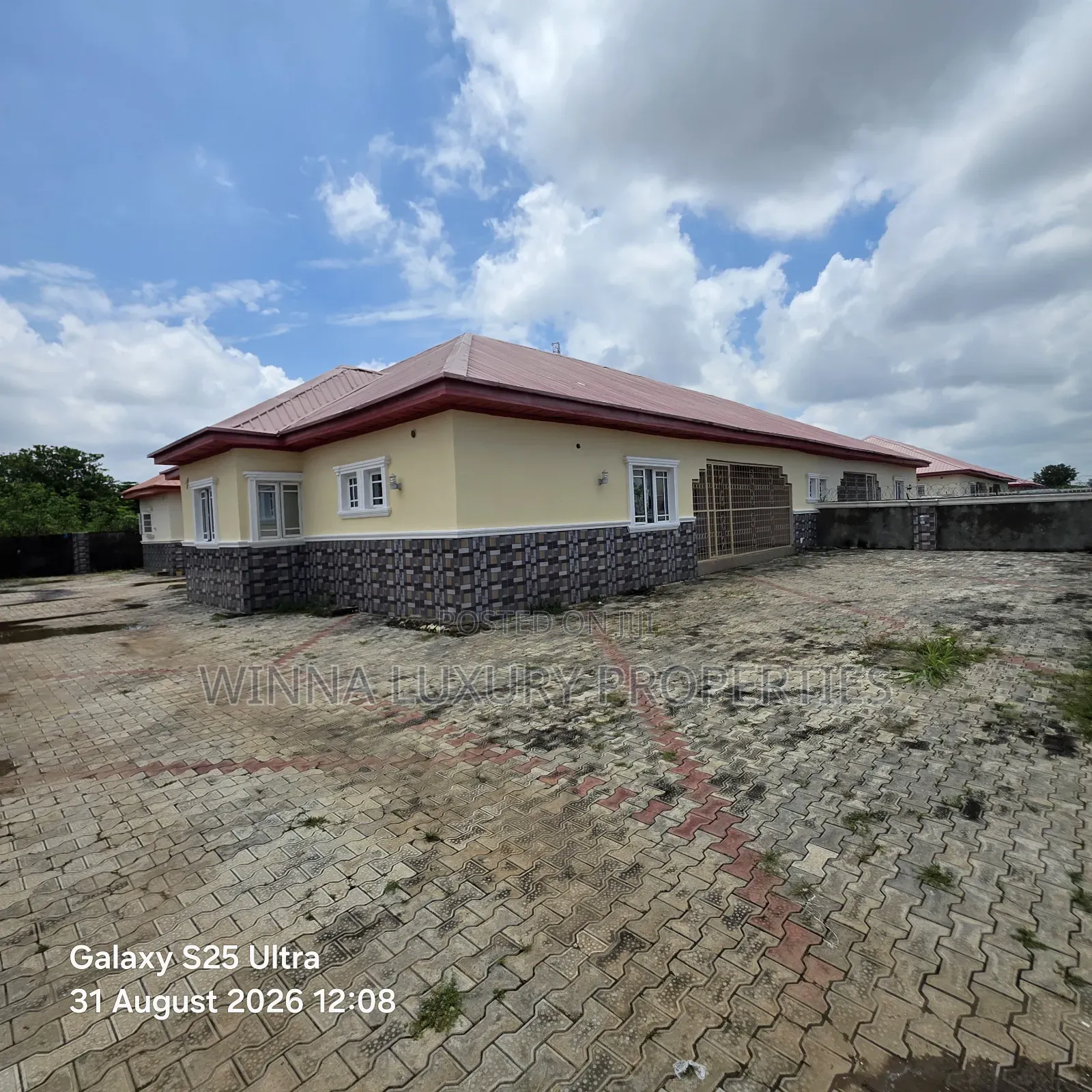 3bdrm Bungalow in Oil Spring Estate, Lugbe District for rent in Lugbe District