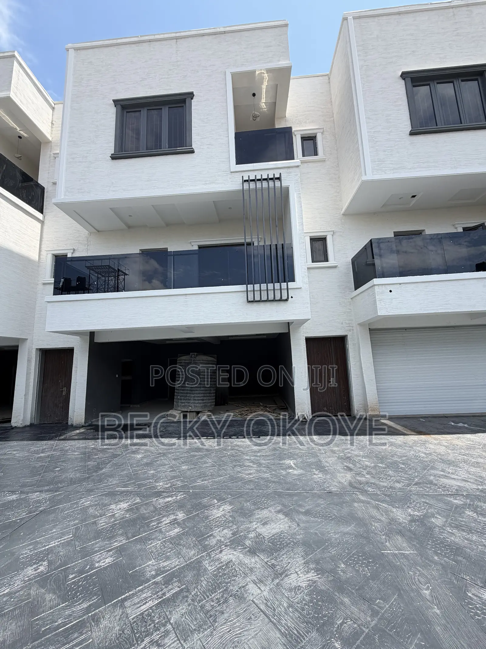 4bdrm Duplex in Guzape for sale in Guzape District