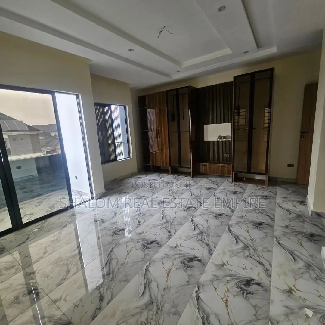 4bdrm Duplex in Magodo Phase 2 for sale in GRA Phase 2 Shangisha