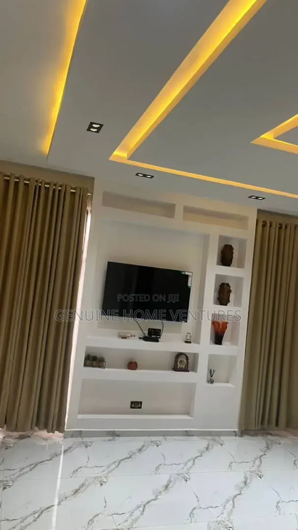4bdrm Duplex in Ahmadu Bello Way for sale in Ahmadu Bello Way
