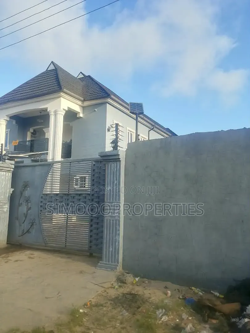 2bdrm Block of Flats in Ologo Estate, Awoyaya for rent in Awoyaya