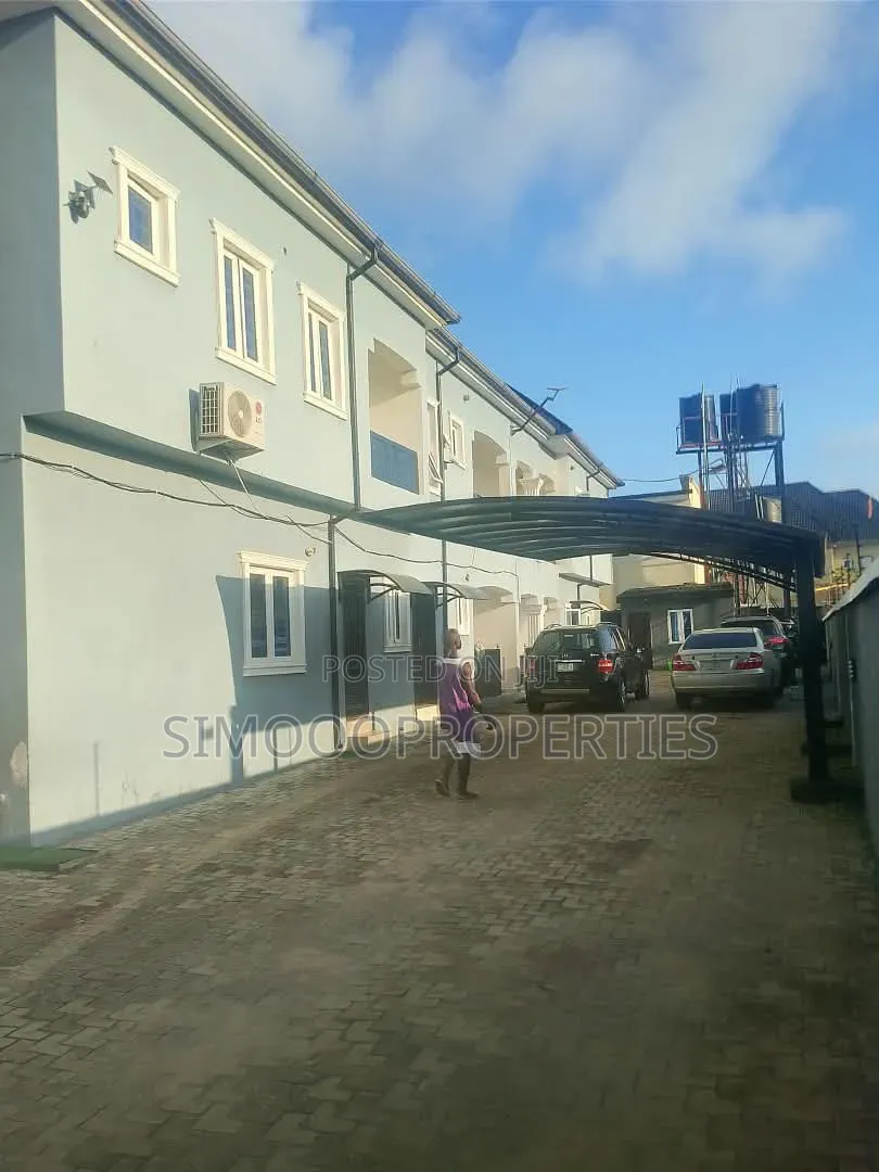 2bdrm Block of Flats in Ologo Estate, Awoyaya for rent in Awoyaya