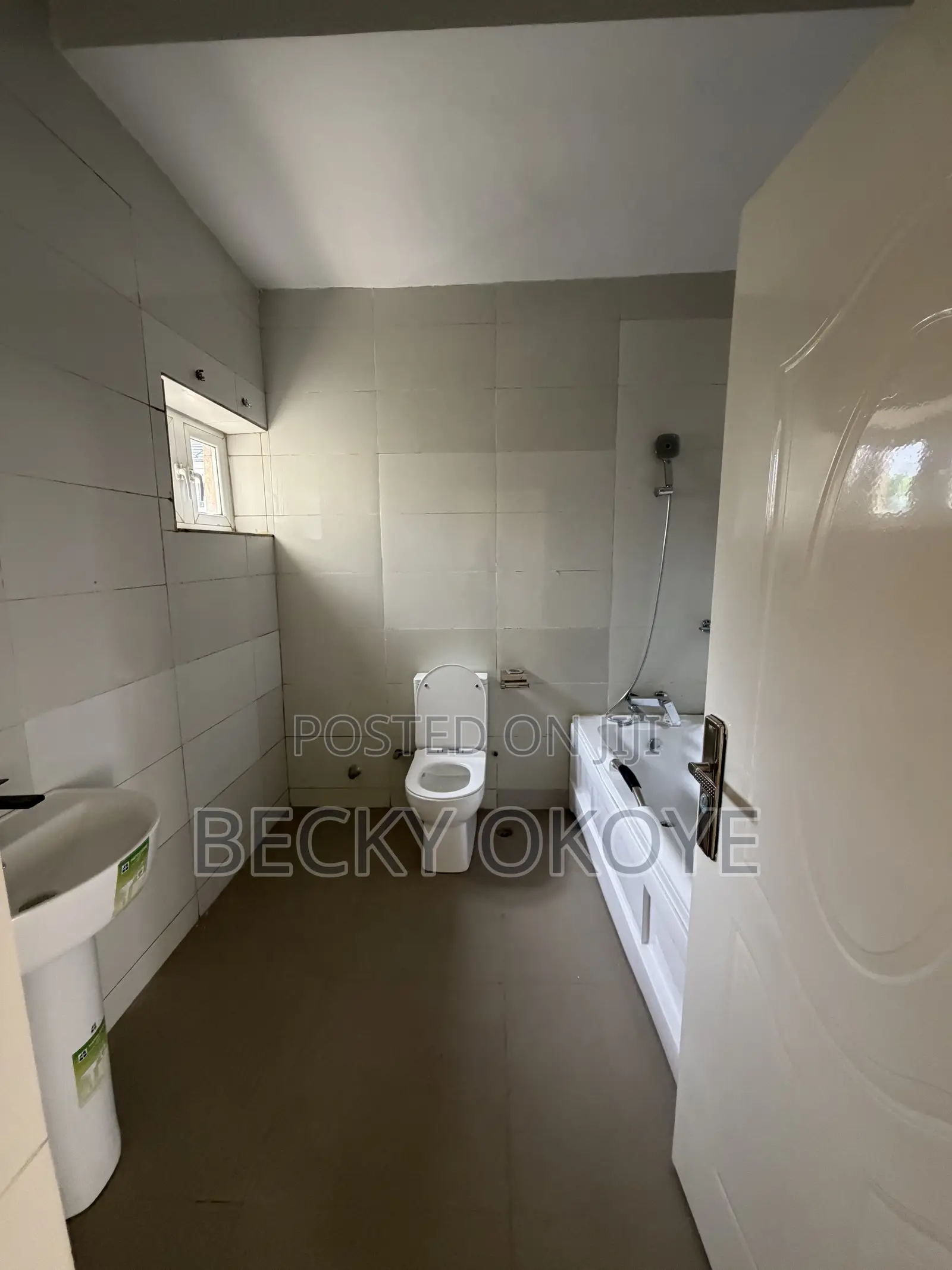 4bdrm Townhouse / Terrace in Guzape for rent in Guzape District