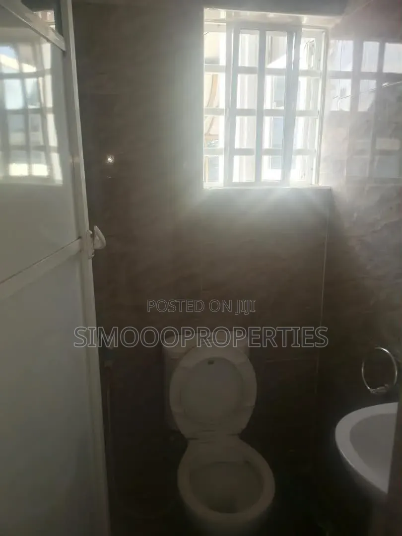 2bdrm Block of Flats in Ologo Estate, Awoyaya for rent in Awoyaya