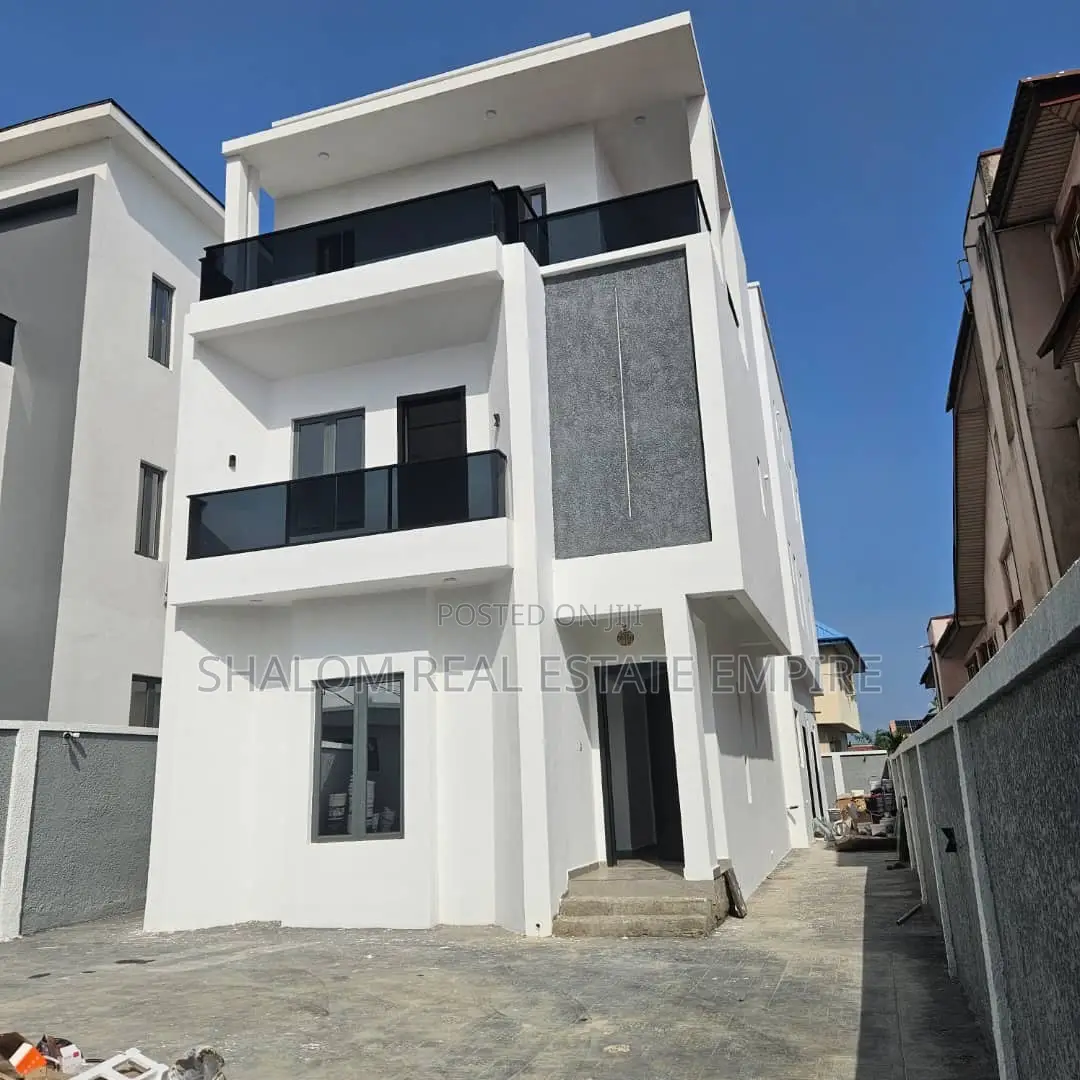 7bdrm Duplex in Magodo Phase 2 for sale in GRA Phase 2 Shangisha
