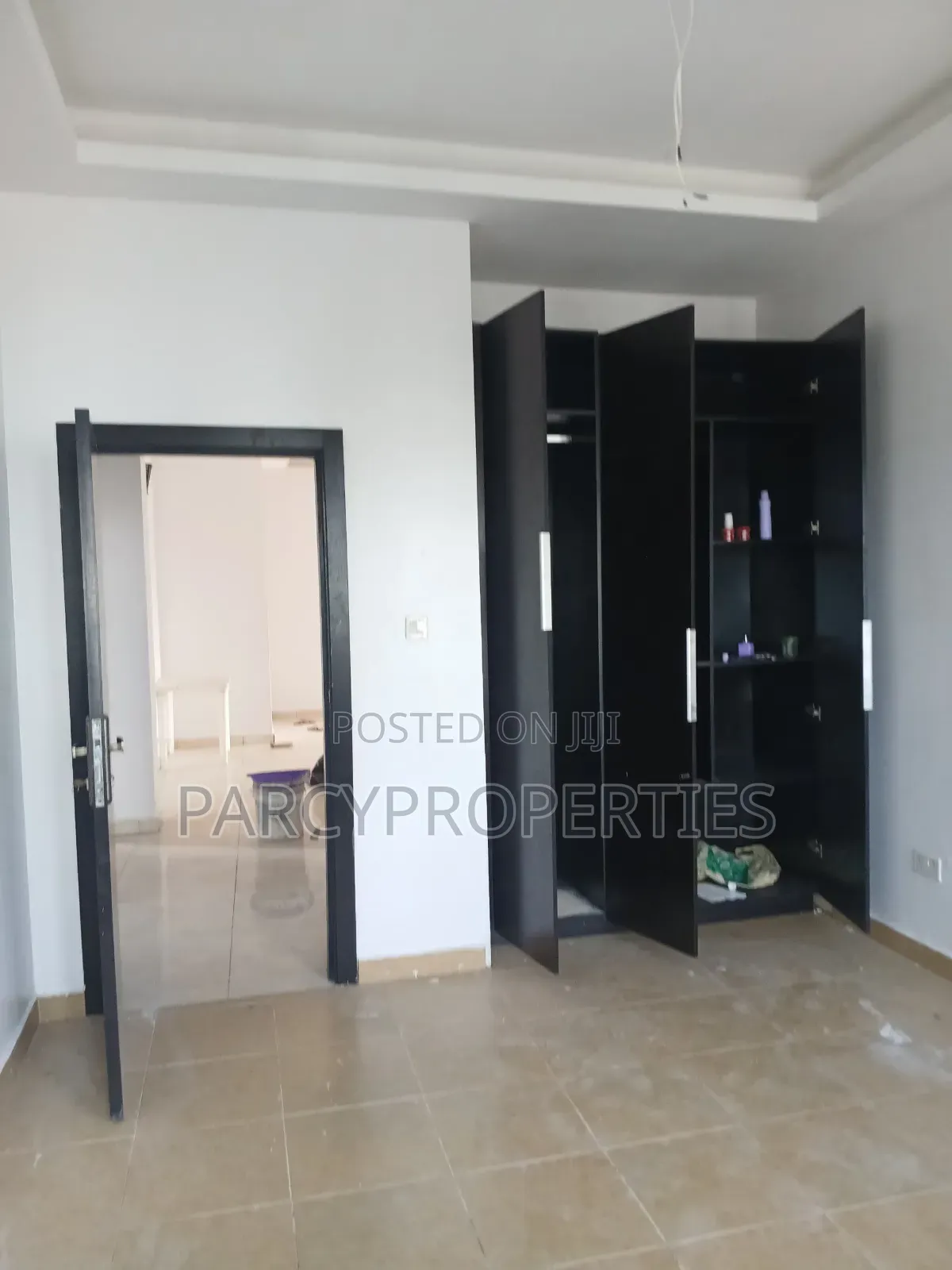 Furnished 2bdrm Penthouse in Lekki Phase 2 for sale in Lekki Phase 2
