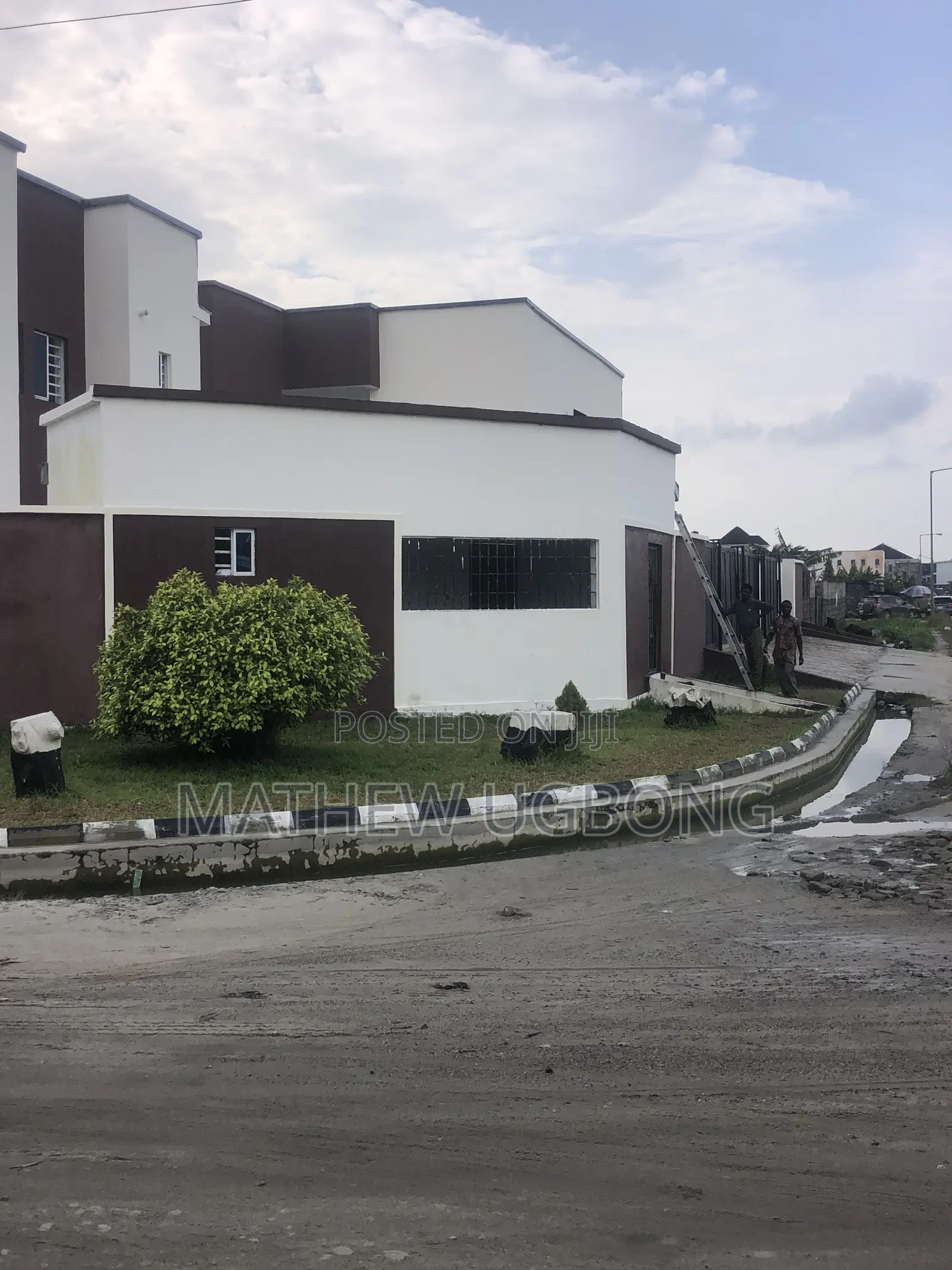 2bdrm Apartment in Oasis, Abijo for sale in Abijo