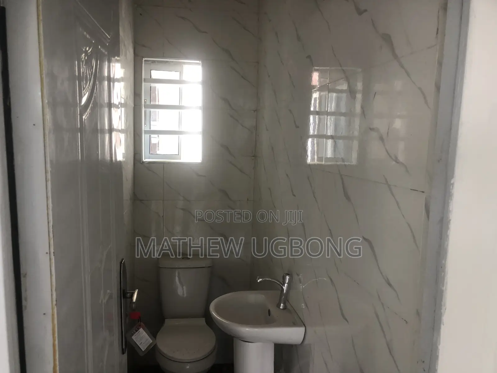 2bdrm Apartment in Oasis, Abijo for sale in Abijo