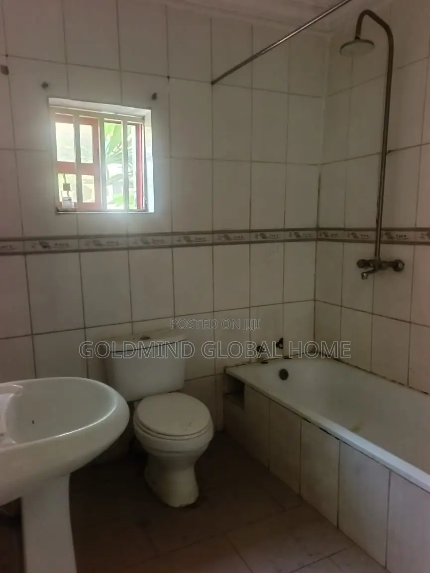 2bdrm Bungalow in Von Road, FHA for sale in FHA
