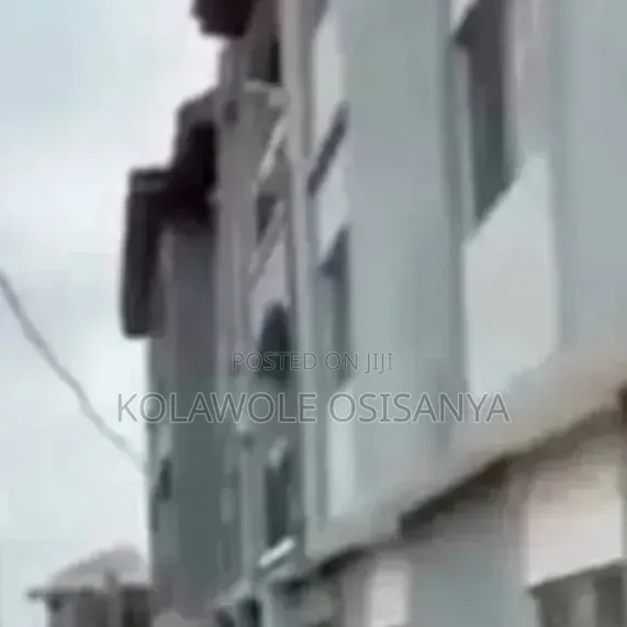 6bdrm Block of Flats in Agbado for sale in Agbado