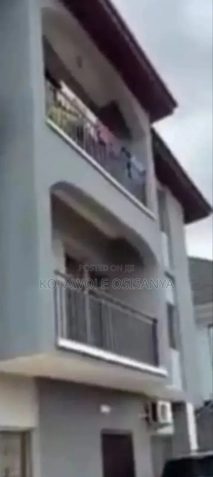 6bdrm Block of Flats in Agbado for sale in Agbado