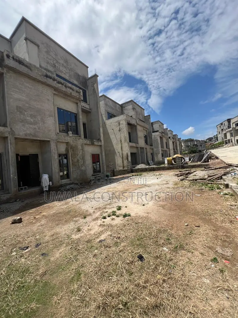 5bdrm Duplex in Guzape District for sale in Guzape District