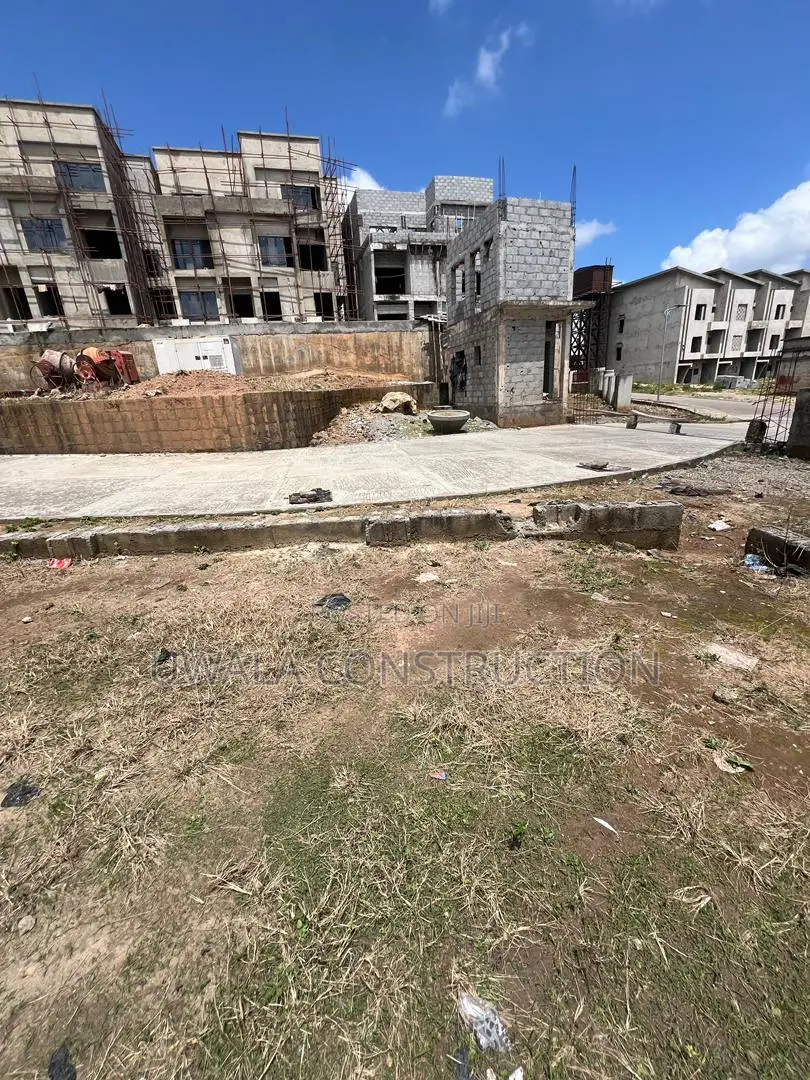 5bdrm Duplex in Guzape District for sale in Guzape District