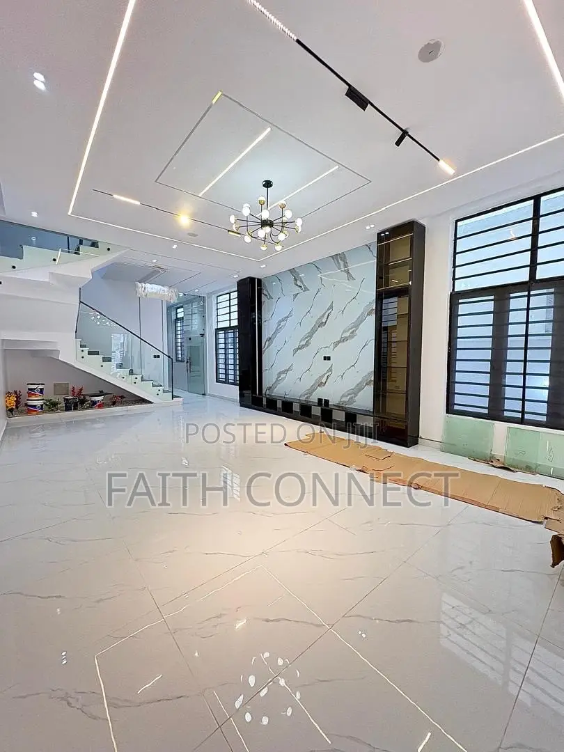 5bdrm Duplex in Ajah for sale in Ajah