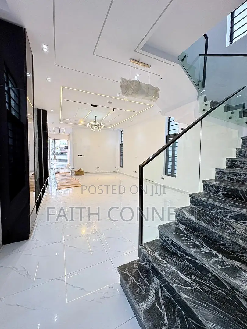 5bdrm Duplex in Ajah for sale in Ajah