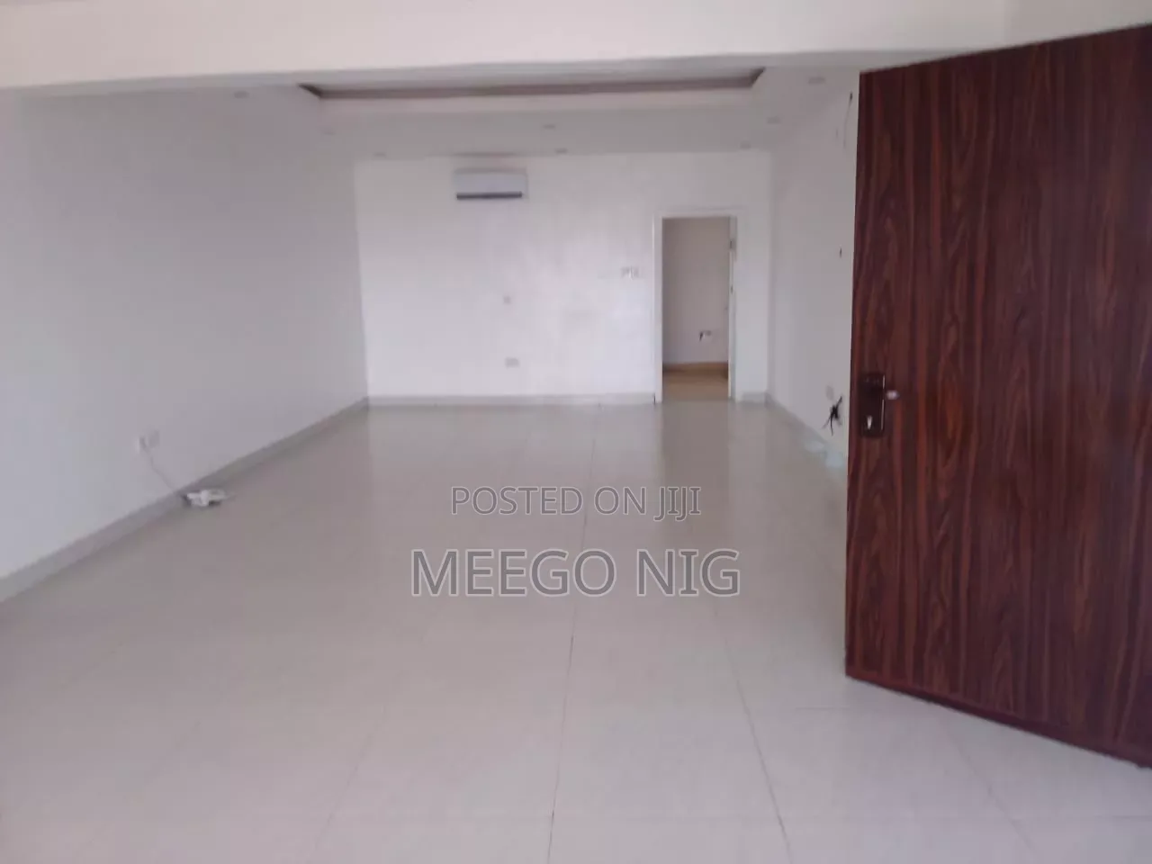 2bdrm Penthouse in Off Ahmadu Bello Way for rent in Ahmadu Bello Way
