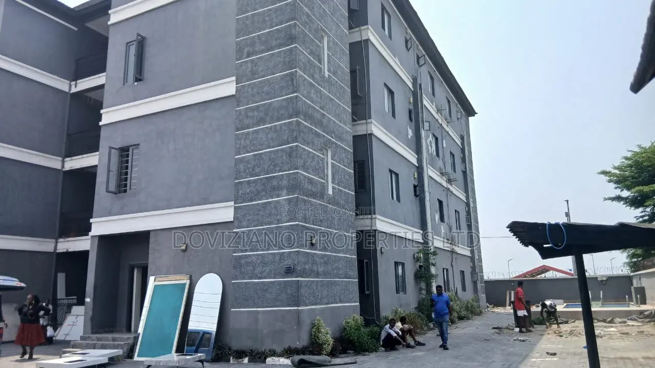 3bdrm Block of Flats in Lekki Phase 1 for rent in Lekki Phase 1