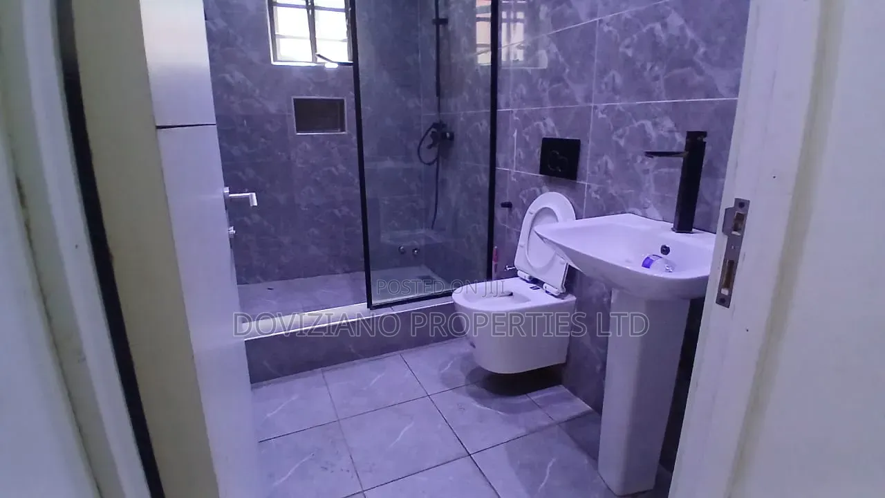 3bdrm Block of Flats in Lekki Phase 1 for rent in Lekki Phase 1