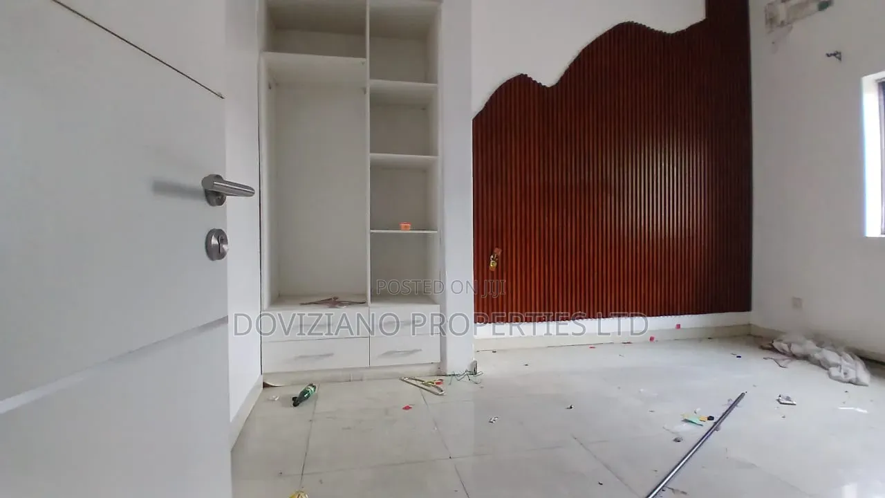 3bdrm Block of Flats in Lekki Phase 1 for rent in Lekki Phase 1