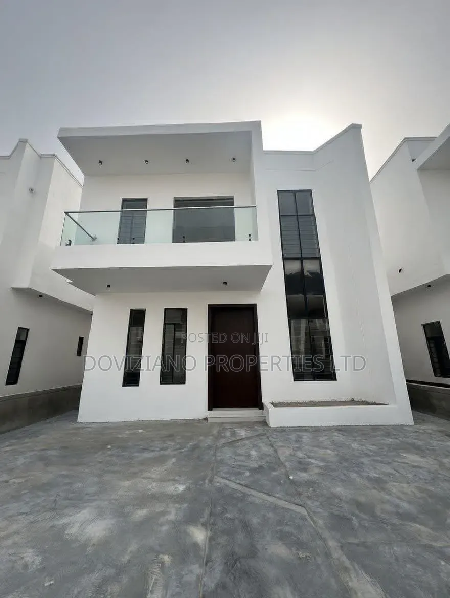 4bdrm Duplex in Sangotedo for sale in Sangotedo