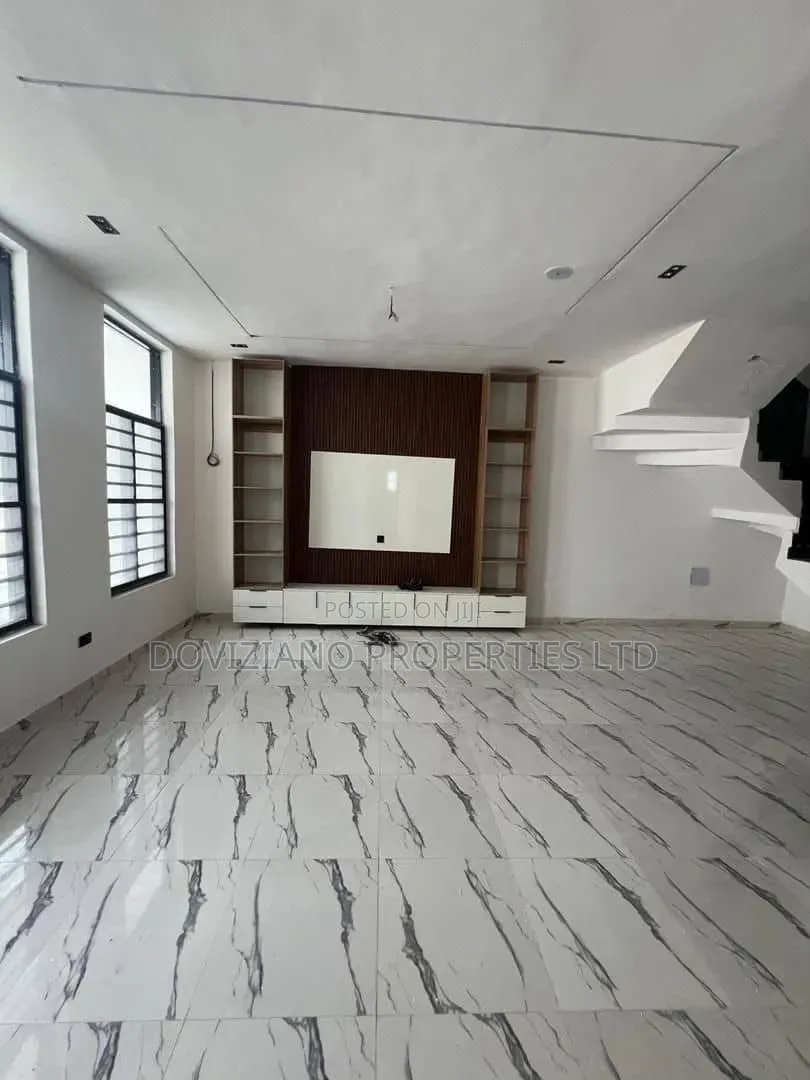 4bdrm Duplex in Sangotedo for sale in Sangotedo