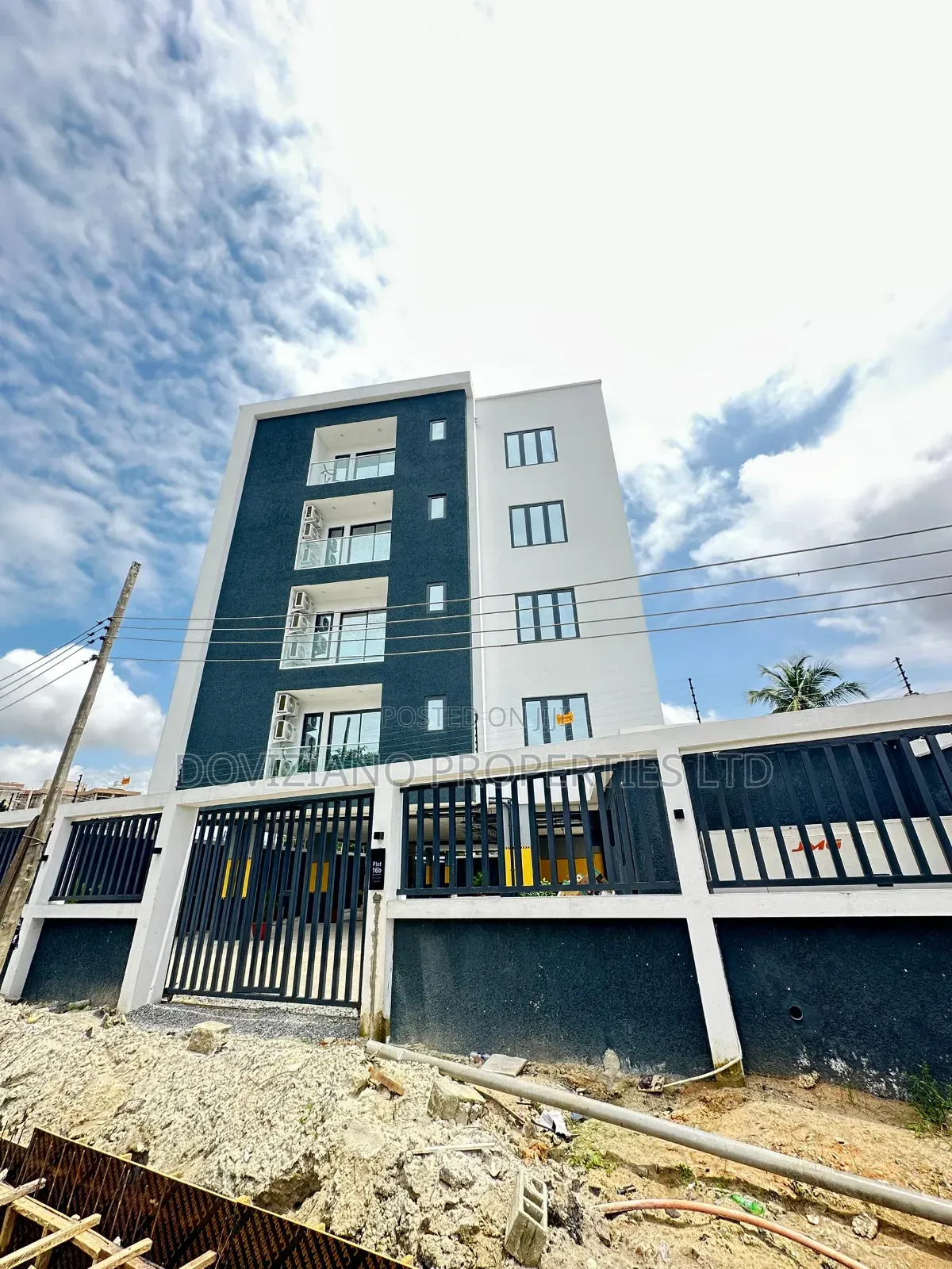 3bdrm Apartment in Old Ikoyi for sale in Old Ikoyi