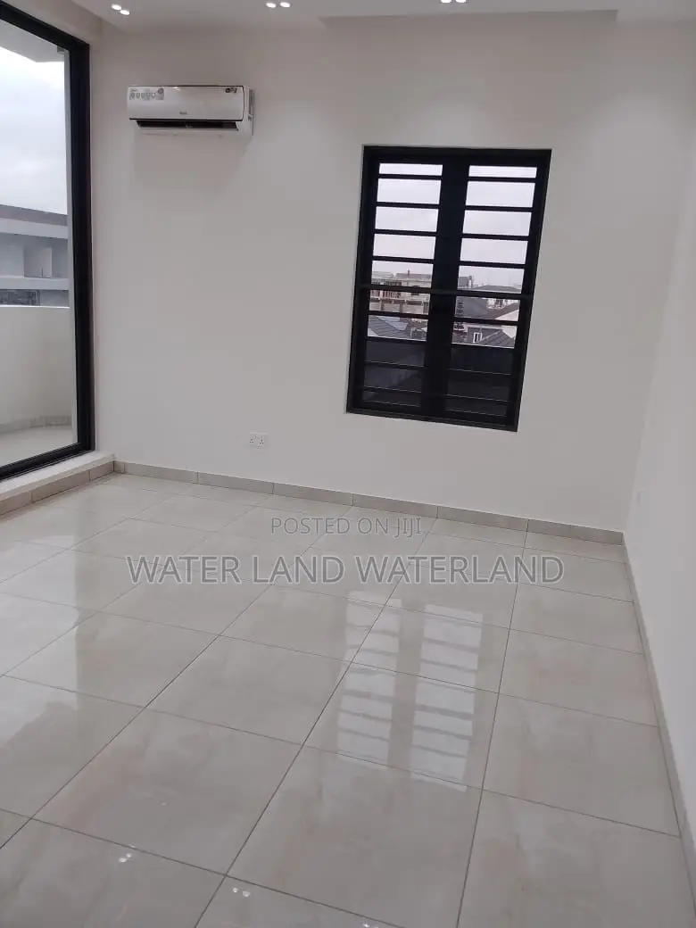3bdrm Apartment in Lekki Phase 1 for rent in Lekki Phase 1