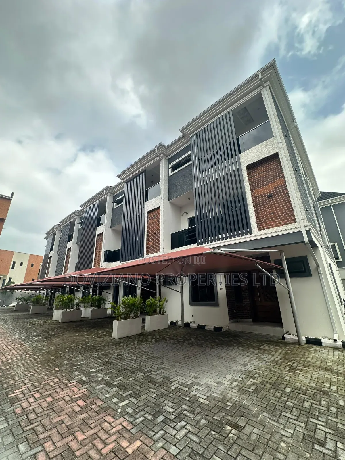 4bdrm Duplex in Ikate for sale in Ikate