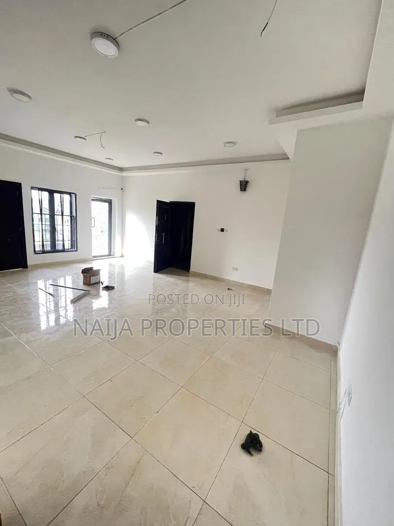 3bdrm Apartment in Oral Estate, Ikota for rent in Ikota