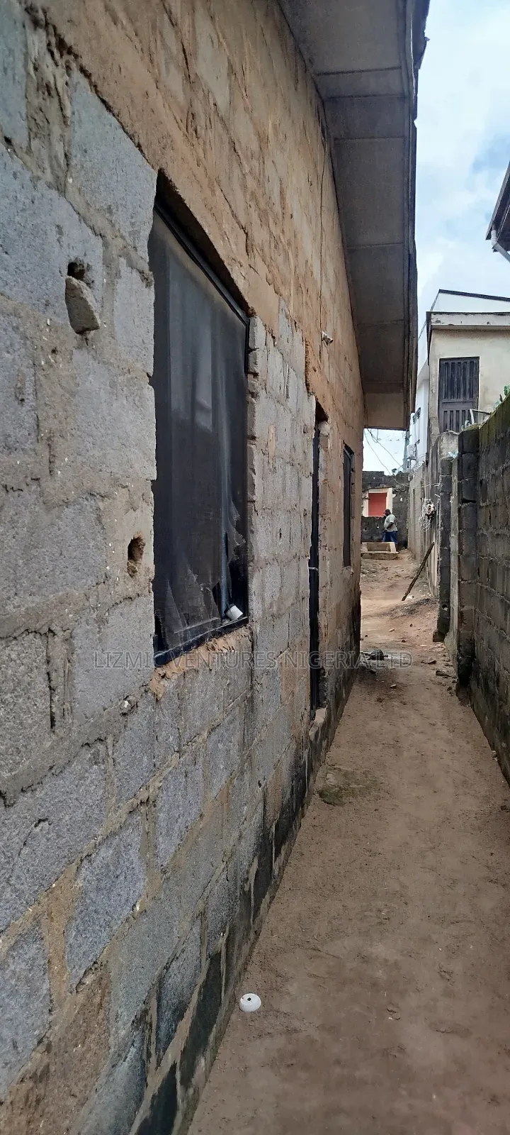 2bdrm Bungalow in Isuti Rd, Ikotun/Igando for sale in Ikotun/Igando