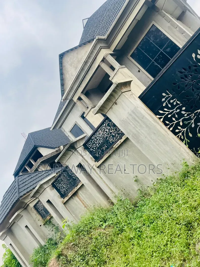 6bdrm Duplex in Ogo Oluwa Estate, Lagelu for sale in Lagelu
