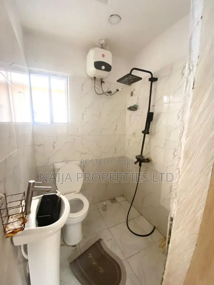 Mini Flat in Bisola Durosinmi, Lekki Phase 1 for rent in Lekki Phase 1