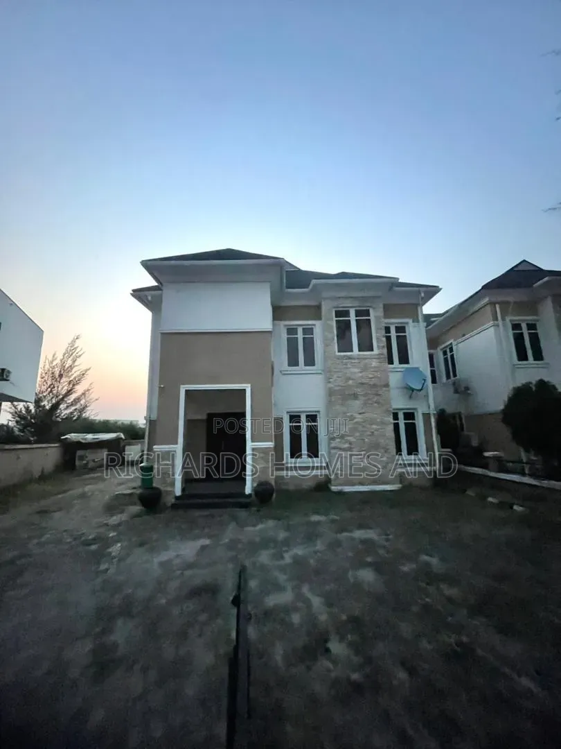 Furnished 4bdrm Duplex in Ikota for rent in Ikota
