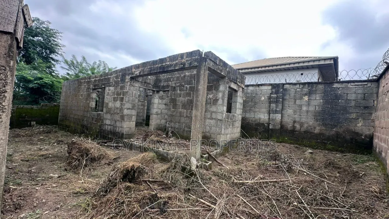 4bdrm Duplex in Akilapa, Jericho for sale in Jericho