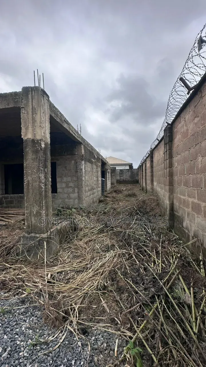 4bdrm Duplex in Akilapa, Jericho for sale in Jericho