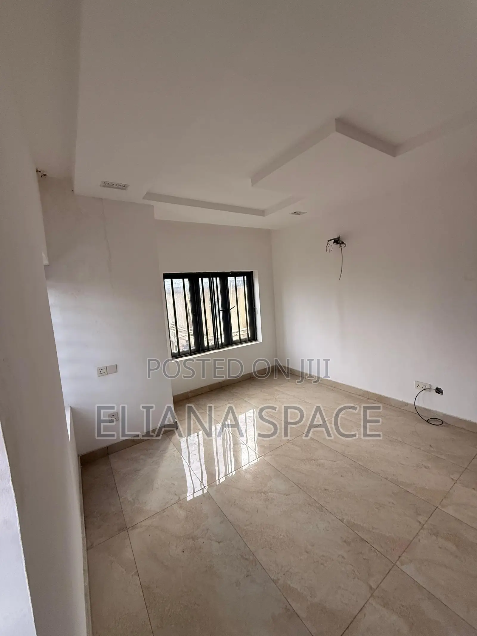 3bdrm Maisonette in Toyin Ikeja for sale in Toyin Street