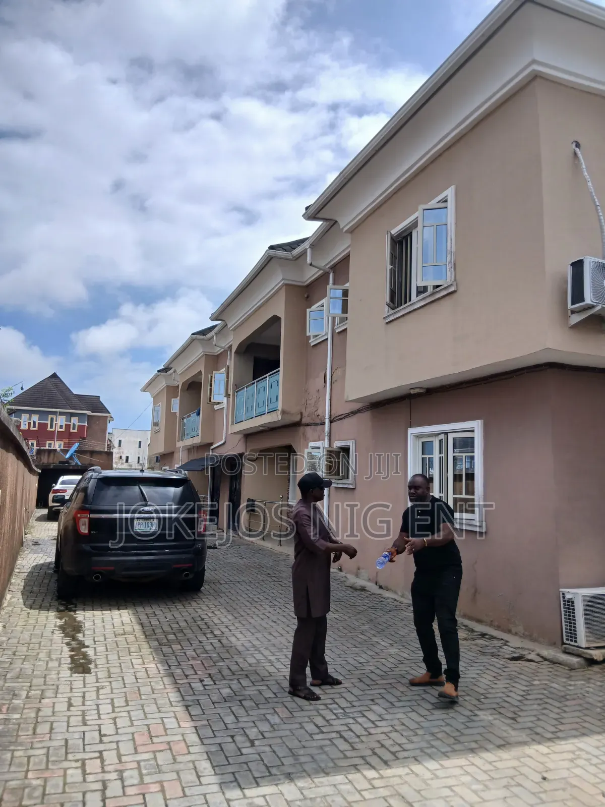 3bdrm Block of Flats in Peninsula Estate for sale in Peninsula Estate