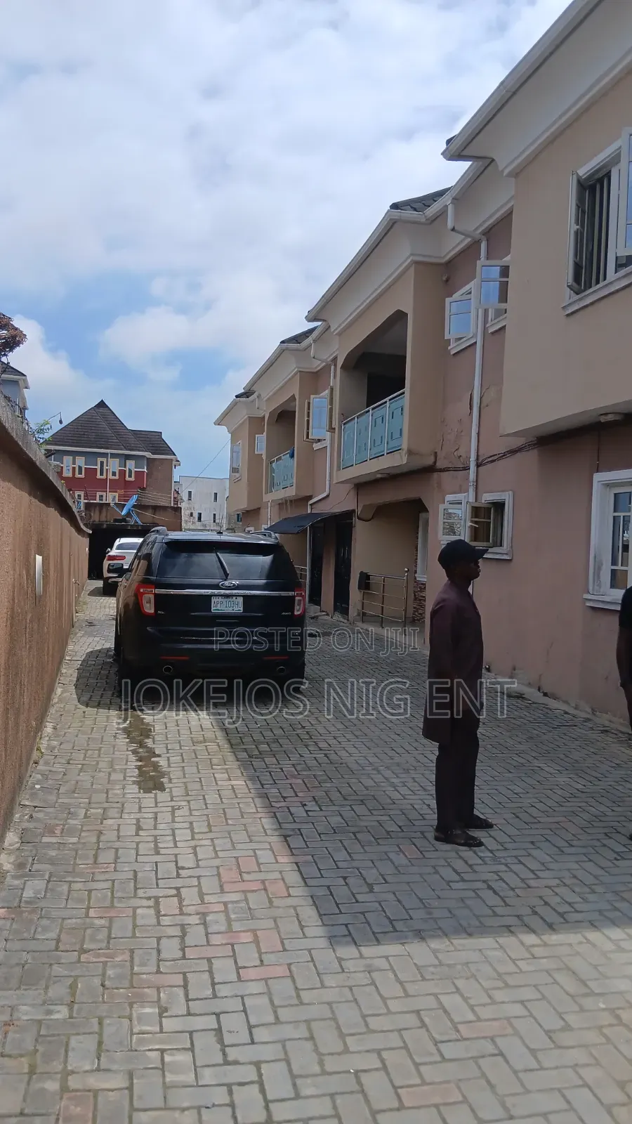 3bdrm Block of Flats in Peninsula Estate for sale in Peninsula Estate