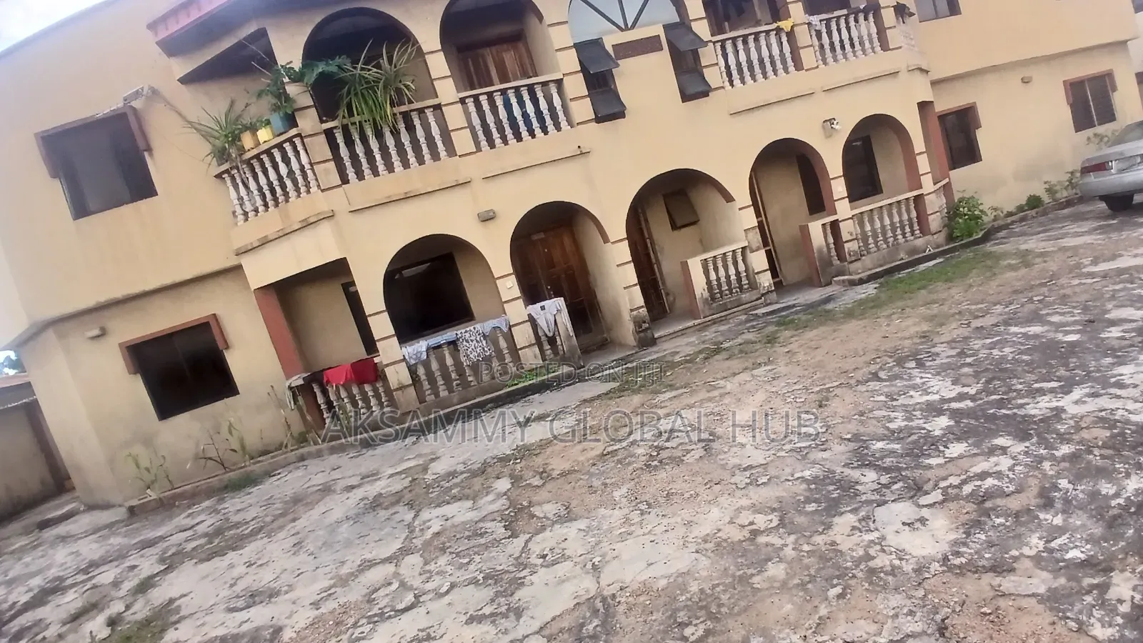 12bdrm Block of Flats in Orogun, Ibadan for sale in Ibadan