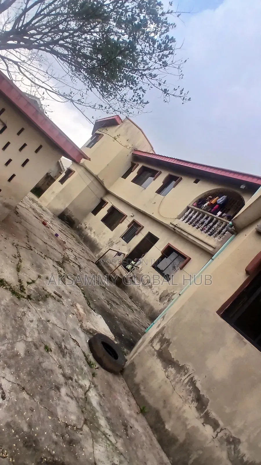 12bdrm Block of Flats in Orogun, Ibadan for sale in Ibadan