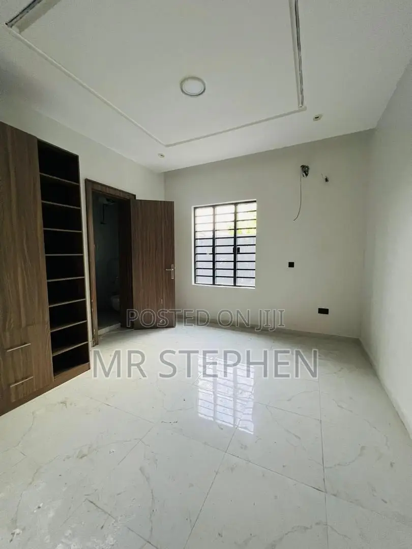 4bdrm Duplex in Adeniyi Jones for sale in Adeniyi Jones