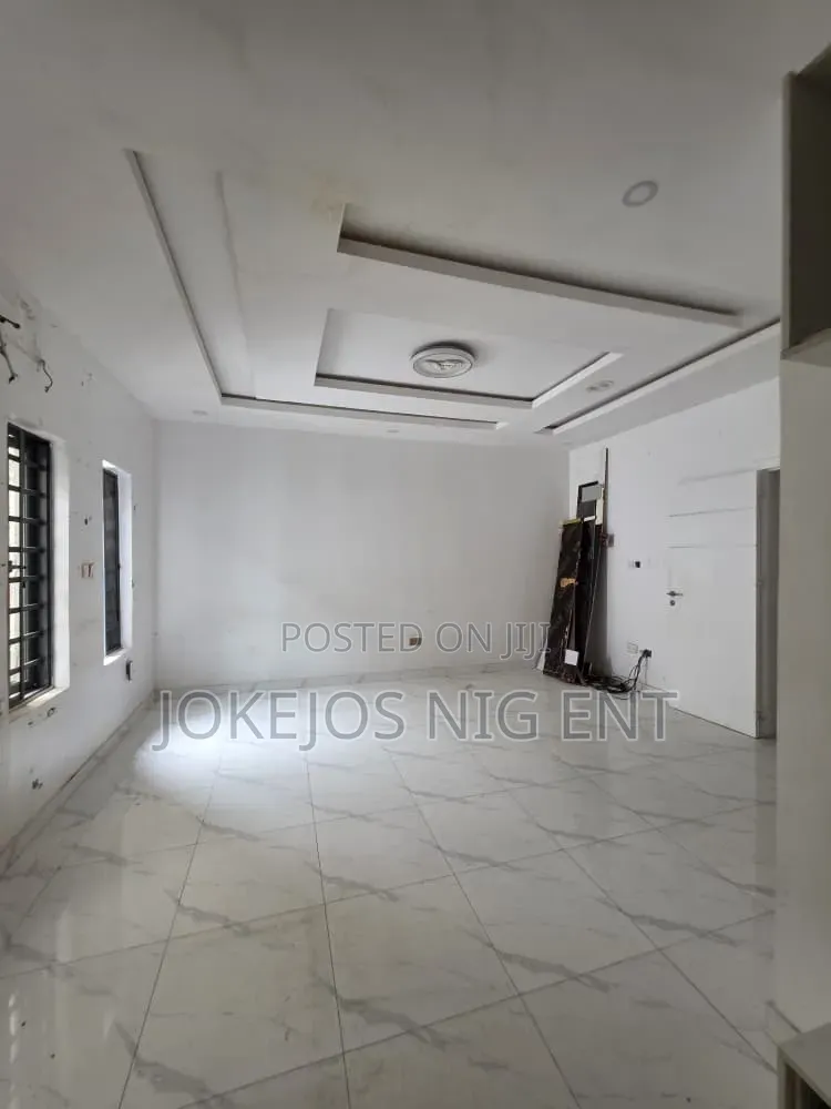 3bdrm Duplex in Van Daniel Estate for sale in Lekki Expressway