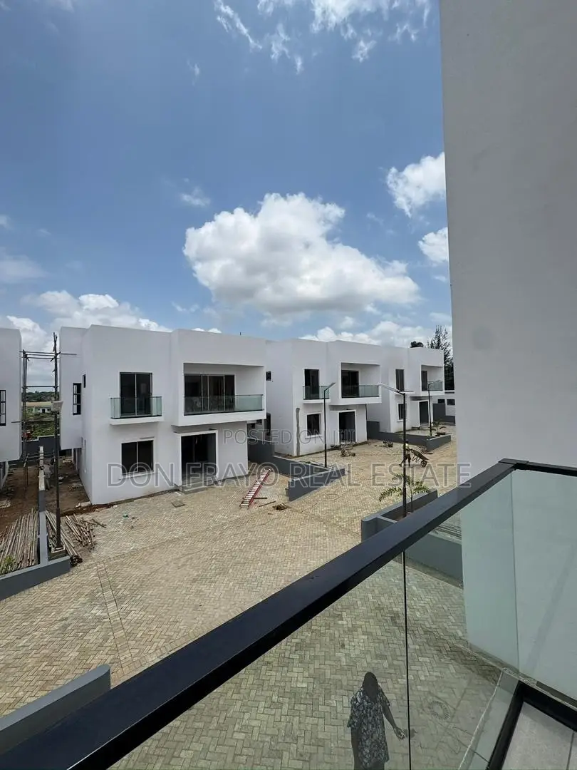 4bdrm Duplex in Rotimi Williams for sale in Bodija