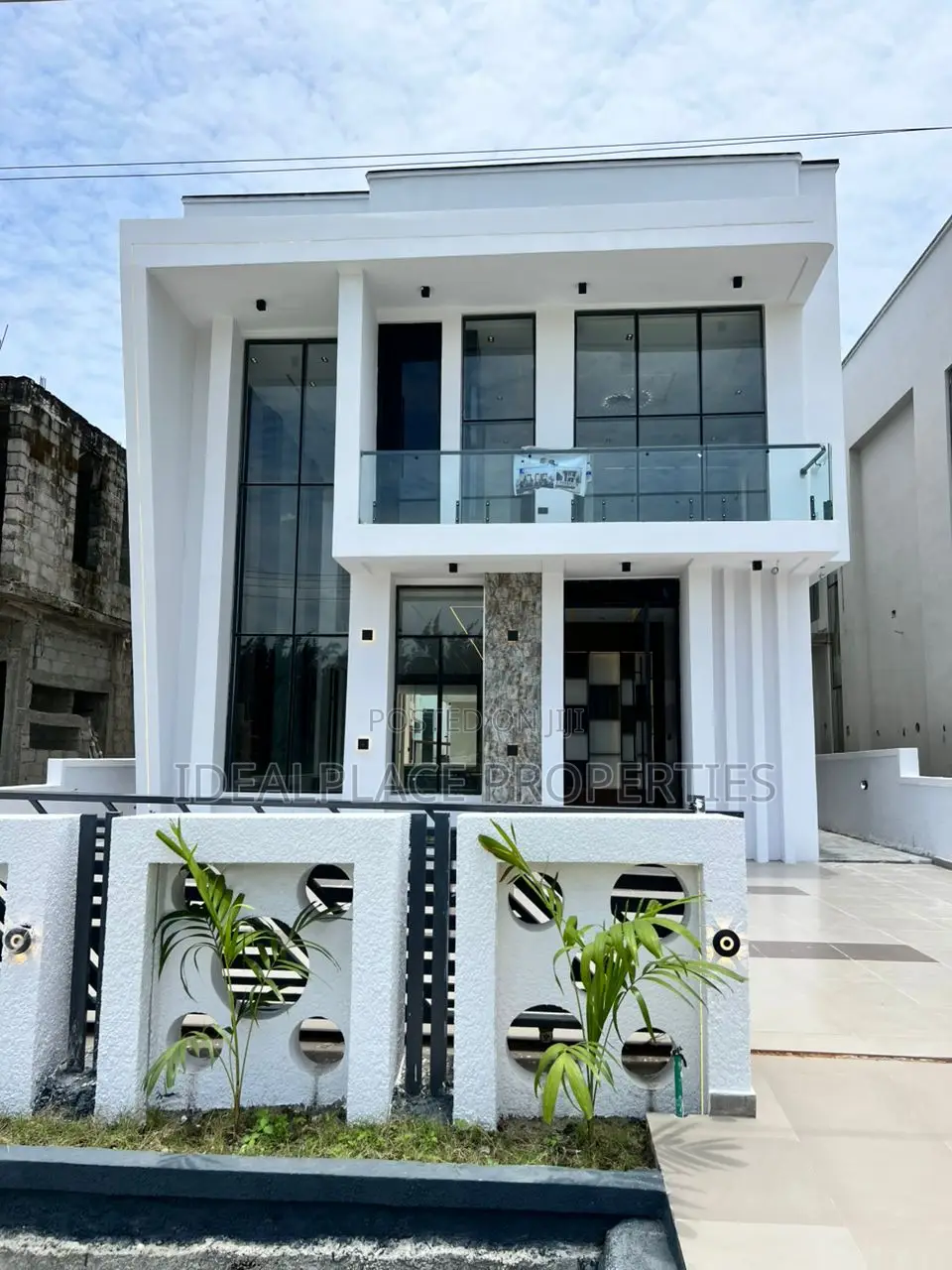 5bdrm Duplex in Ajah for sale in Ajah