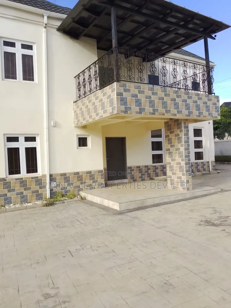 5bdrm Duplex in Admiralty Estate for sale in Asokoro