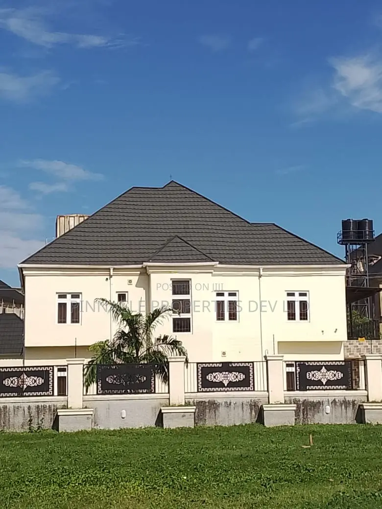 5bdrm Duplex in Admiralty Estate for sale in Asokoro